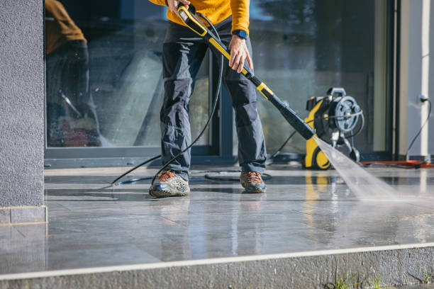 Garage Pressure Washing in Twin Lake, MI